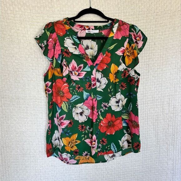 Floral Blouse✨ - Picture 1 of 6